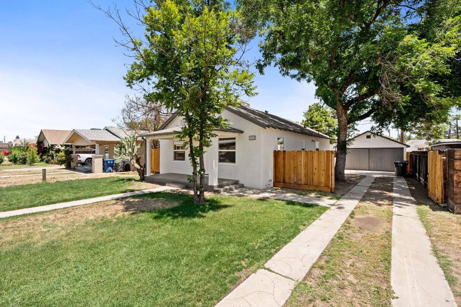 Fresno, CA 93728,1022 N Carruth AVE