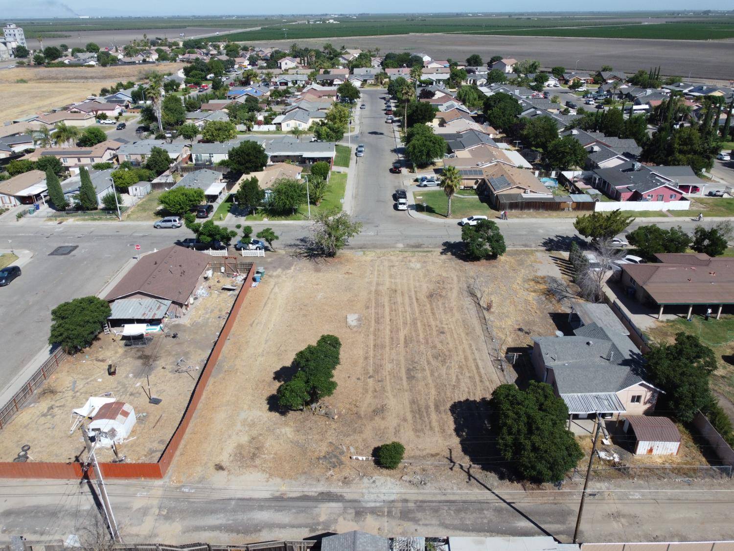 San Joaquin, CA 93660,0 5th ST