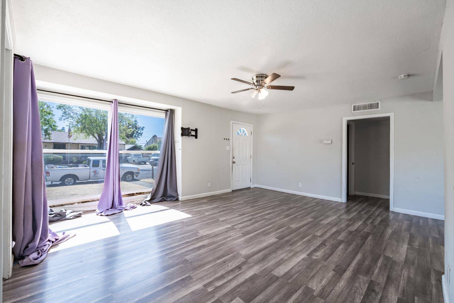 Madera, CA 93637,518 Rotan AVE