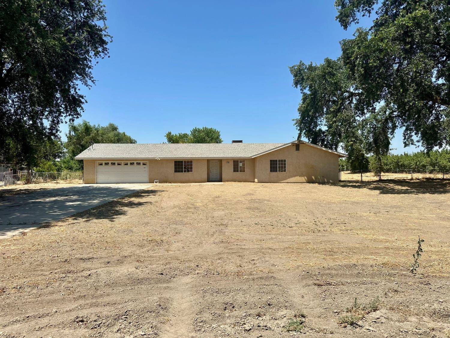 Hanford, CA 93230,13308 Hood AVE