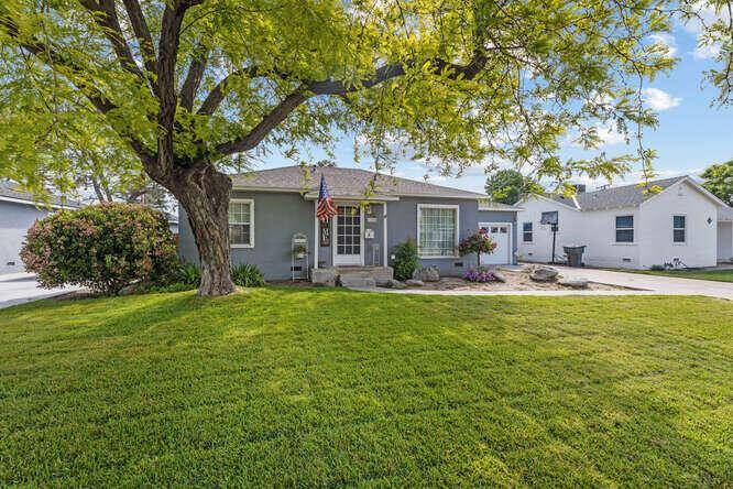 Tulare, CA 93274,642 N Manor ST