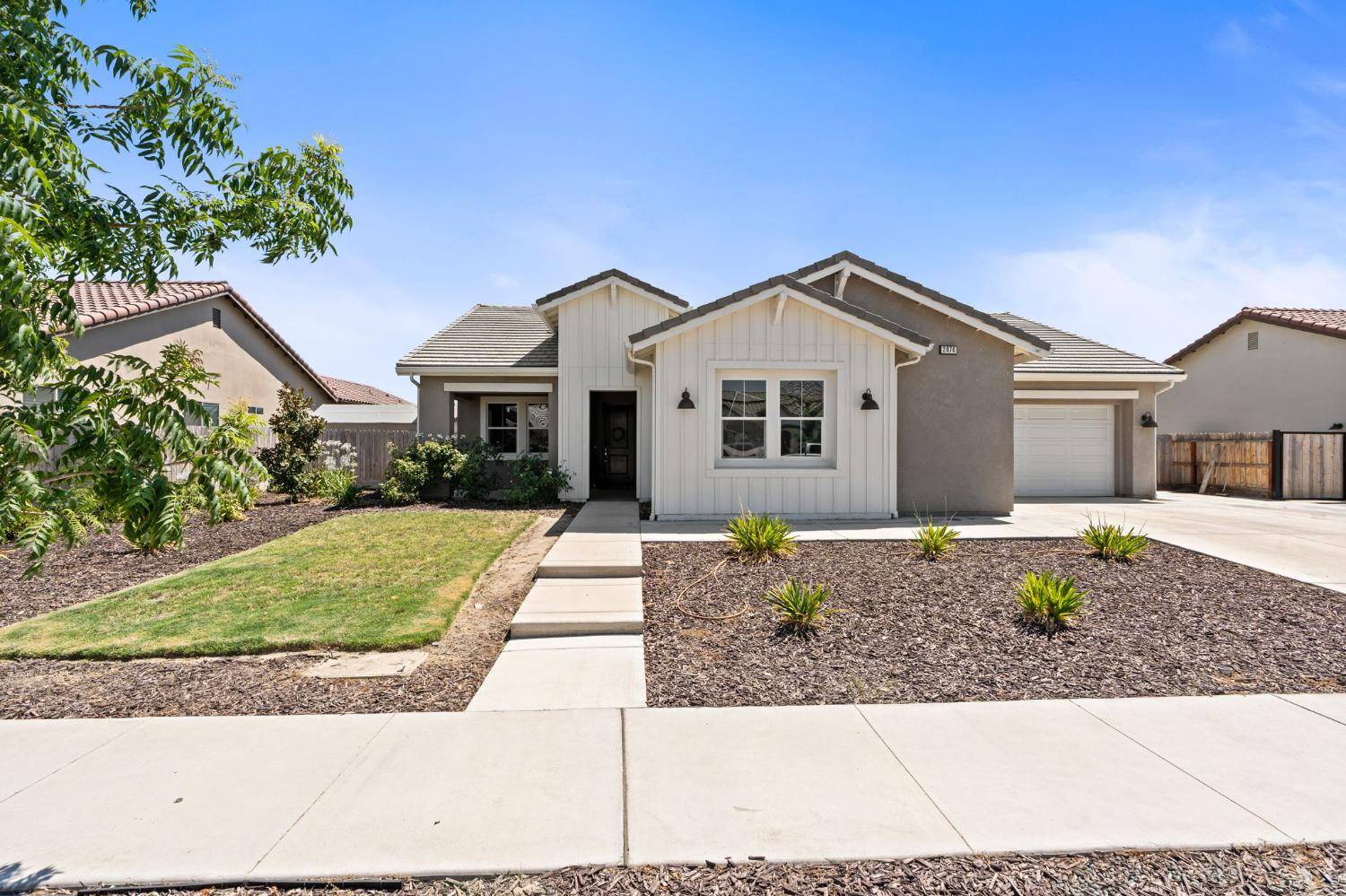 Kingsburg, CA 93631,2070 Solig AVE