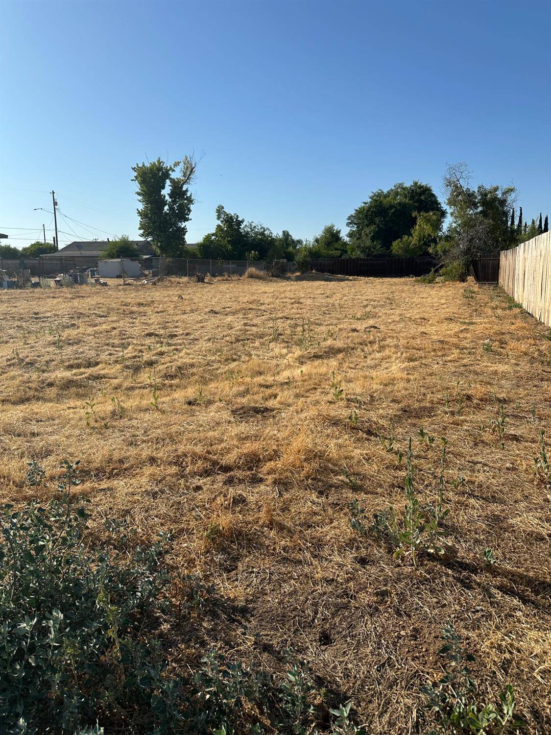 Madera, CA 93638,1117 S A St