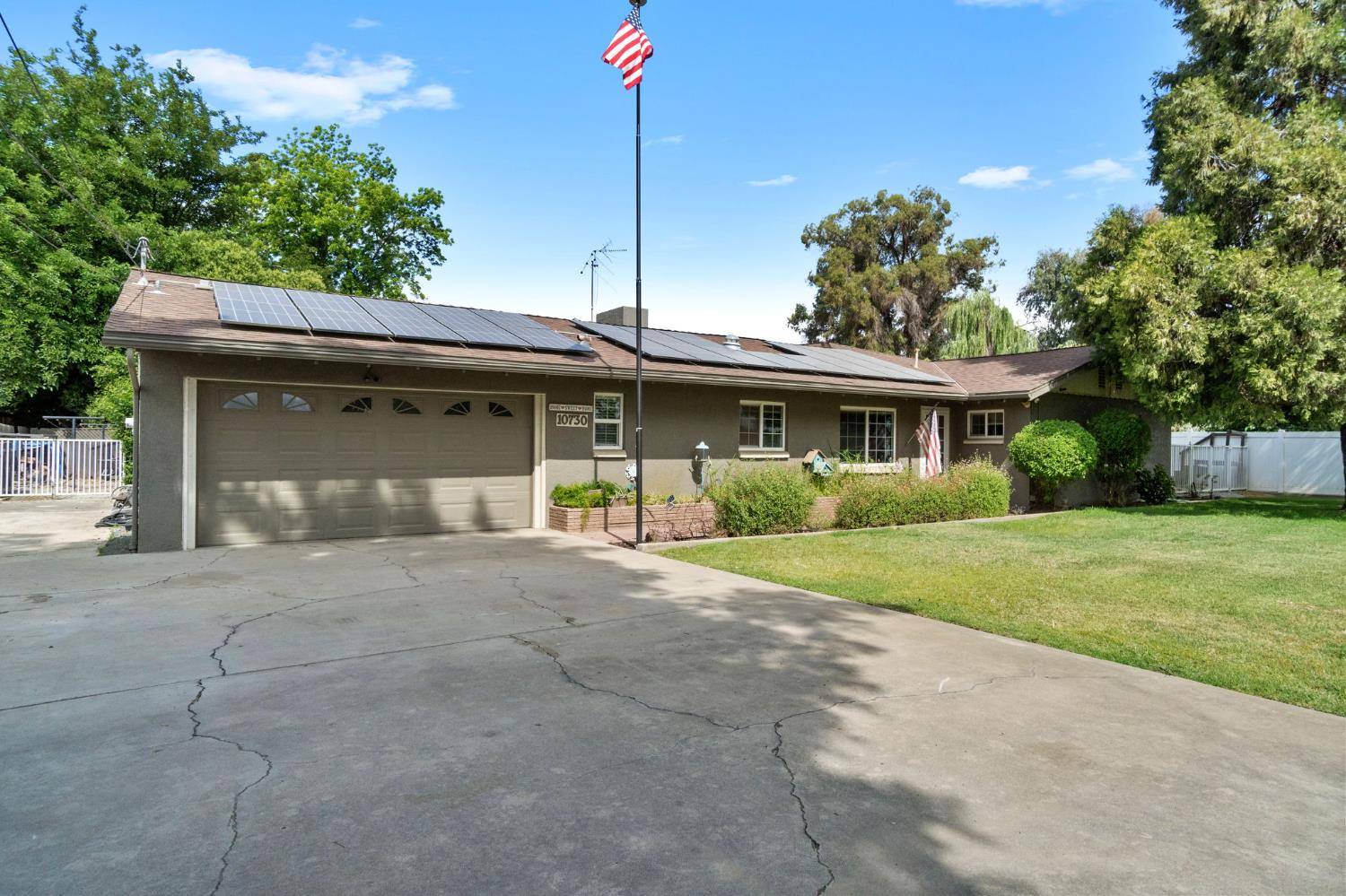 Lemoore, CA 93245,10730 17th AVE