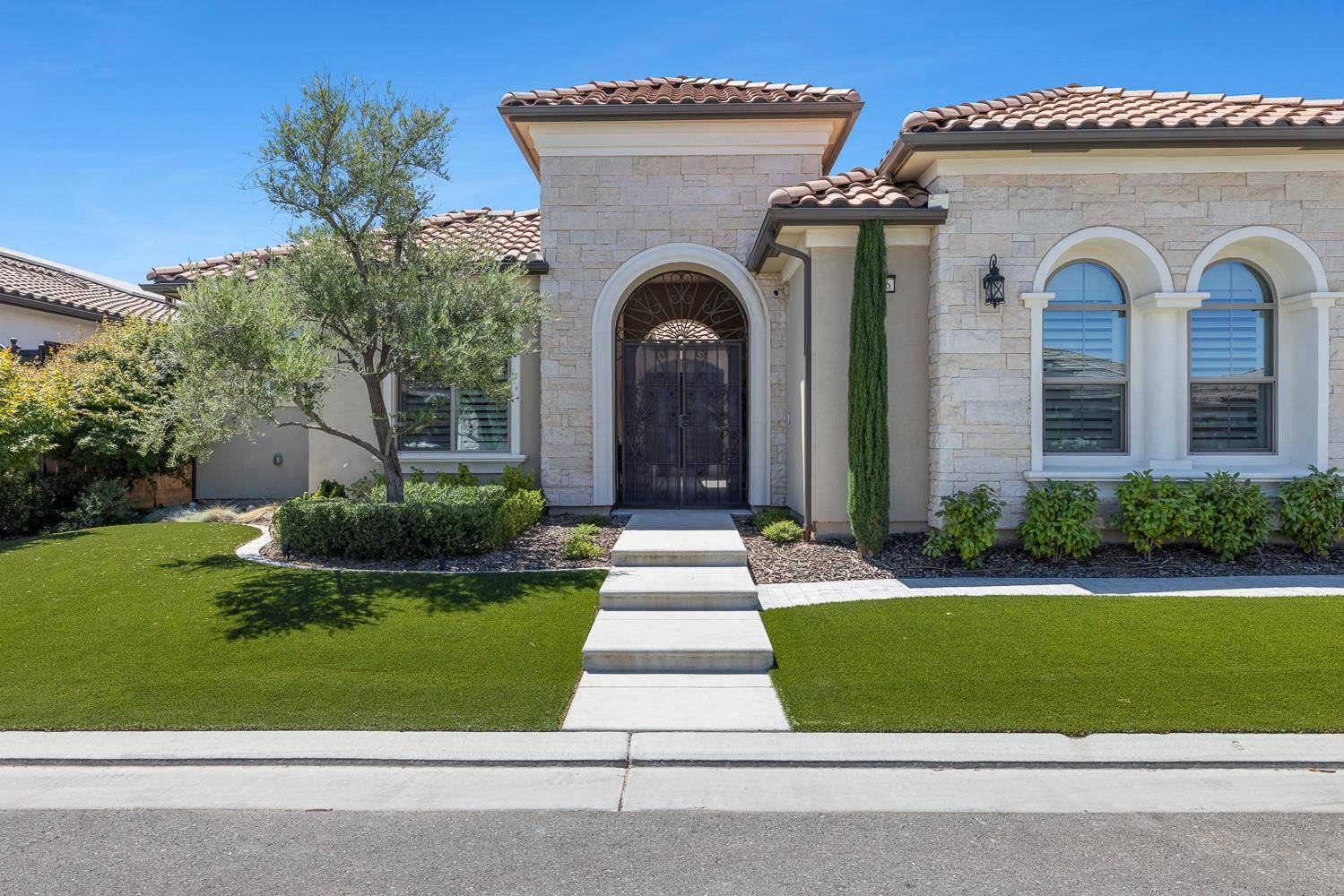 Clovis, CA 93619,2706 Trenton AVE