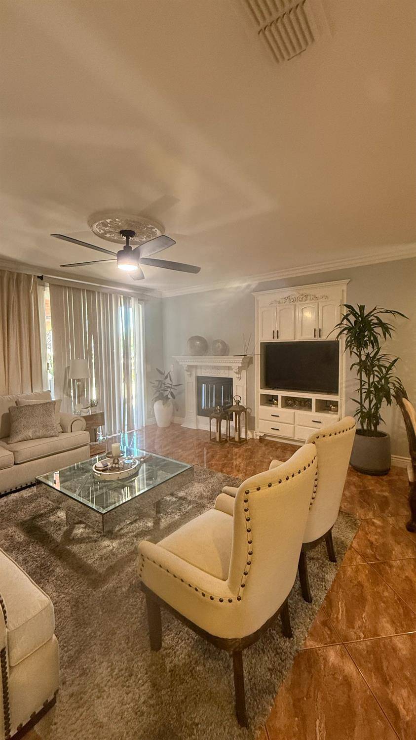 Fresno, CA 93725,5335 E Hoxie AVE