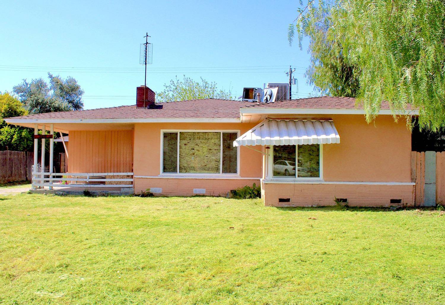 Fresno, CA 93703,1651 N 7th ST