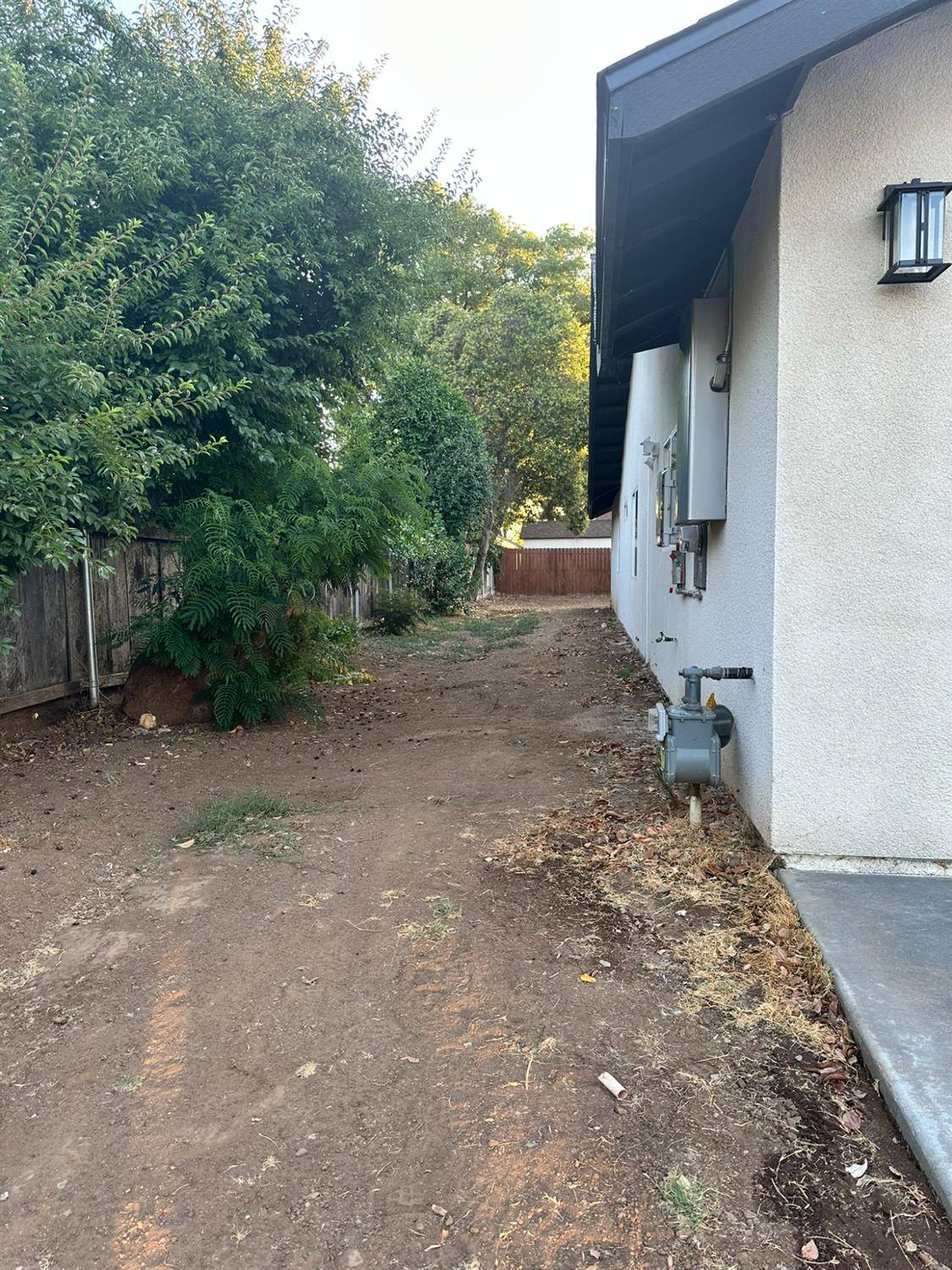 Fresno, CA 93727,1816 S Caesar AVE