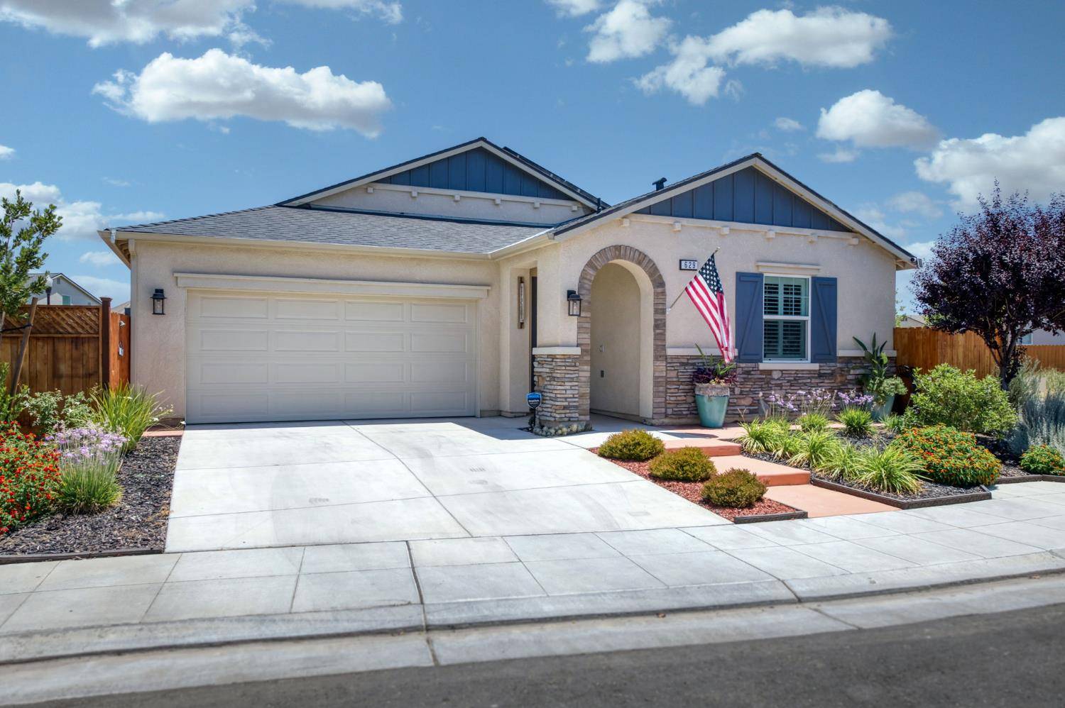 Clovis, CA 93619,629 Del Monte AVE