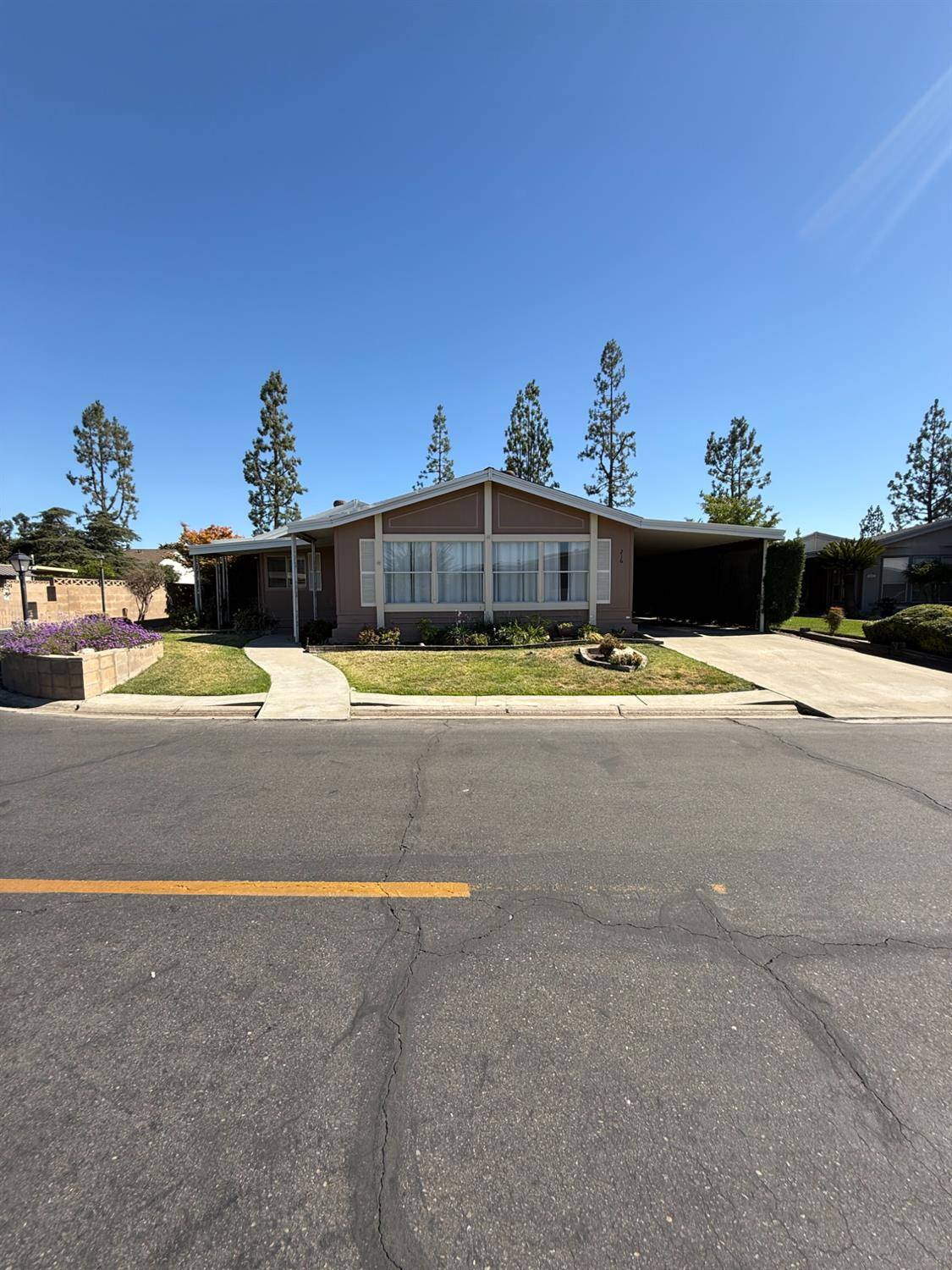 Selma, CA 93662,1701 Dinuba AVE #216