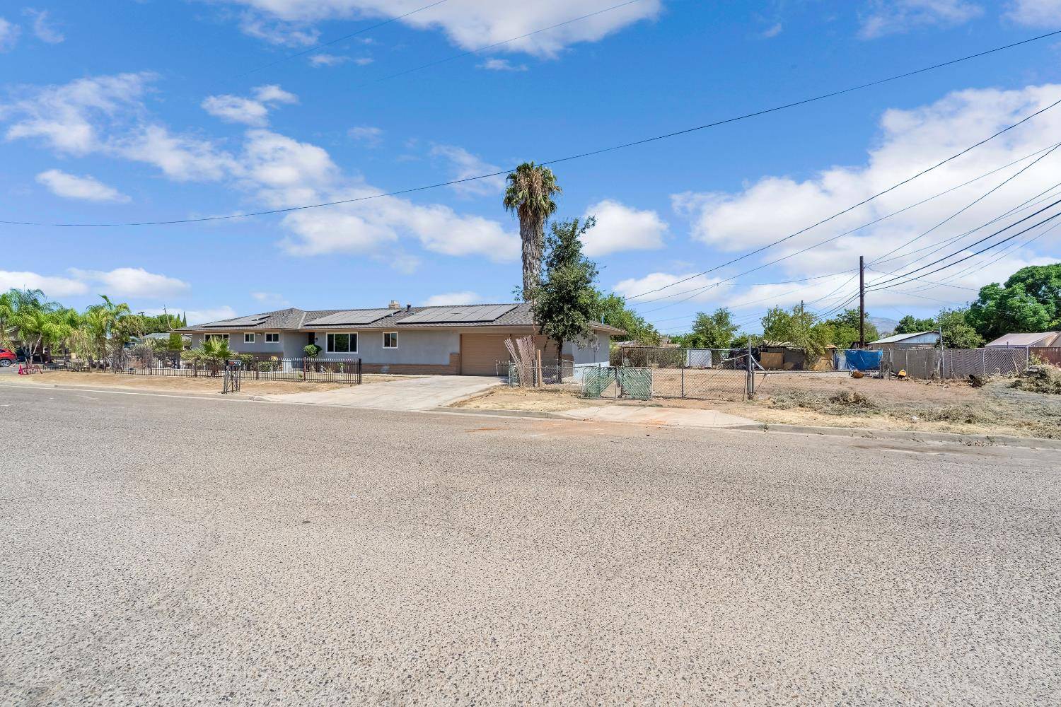 Orange Cove, CA 93646,780 E ST