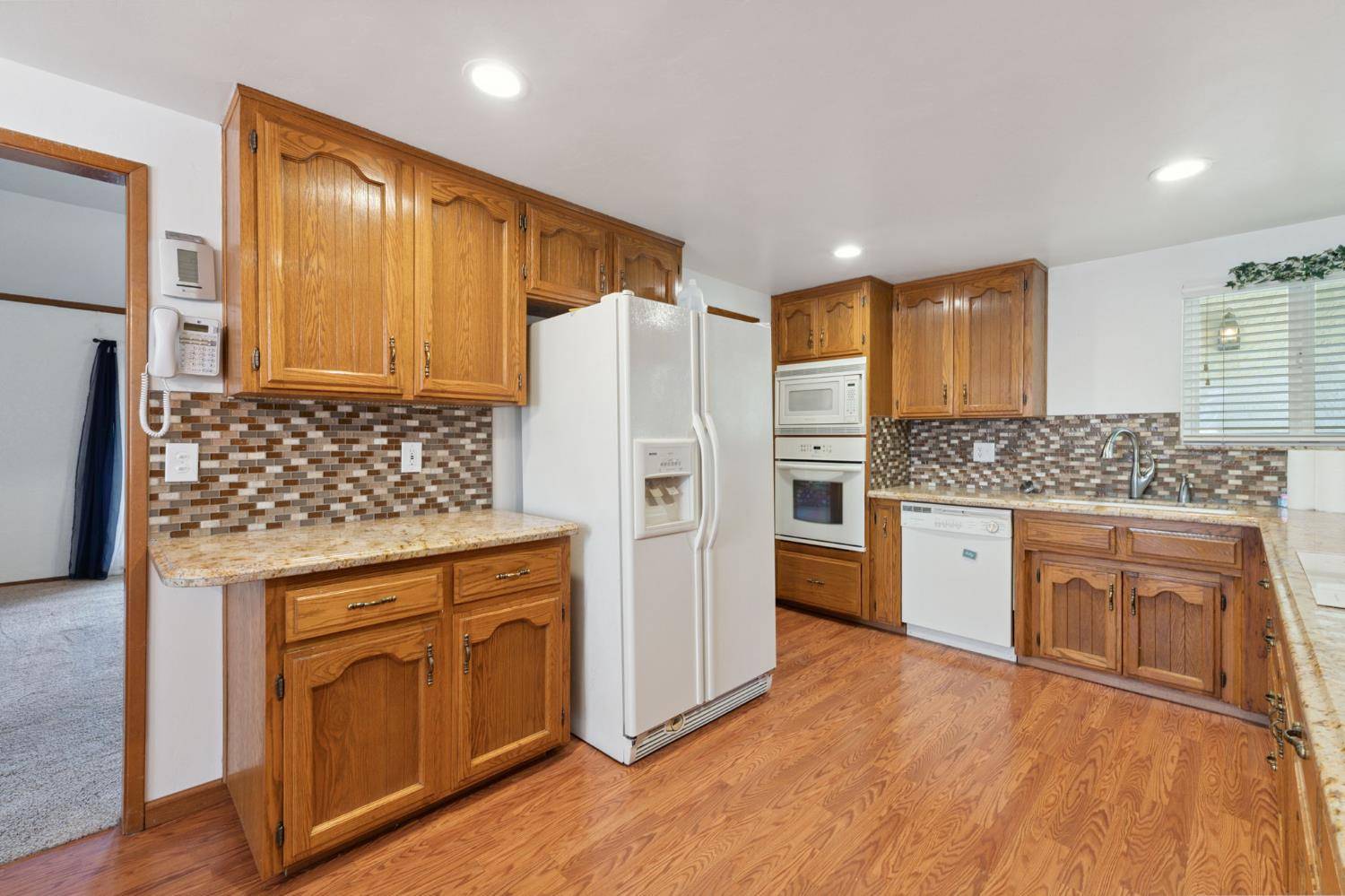 Hanford, CA 93230,498 Cedar ST