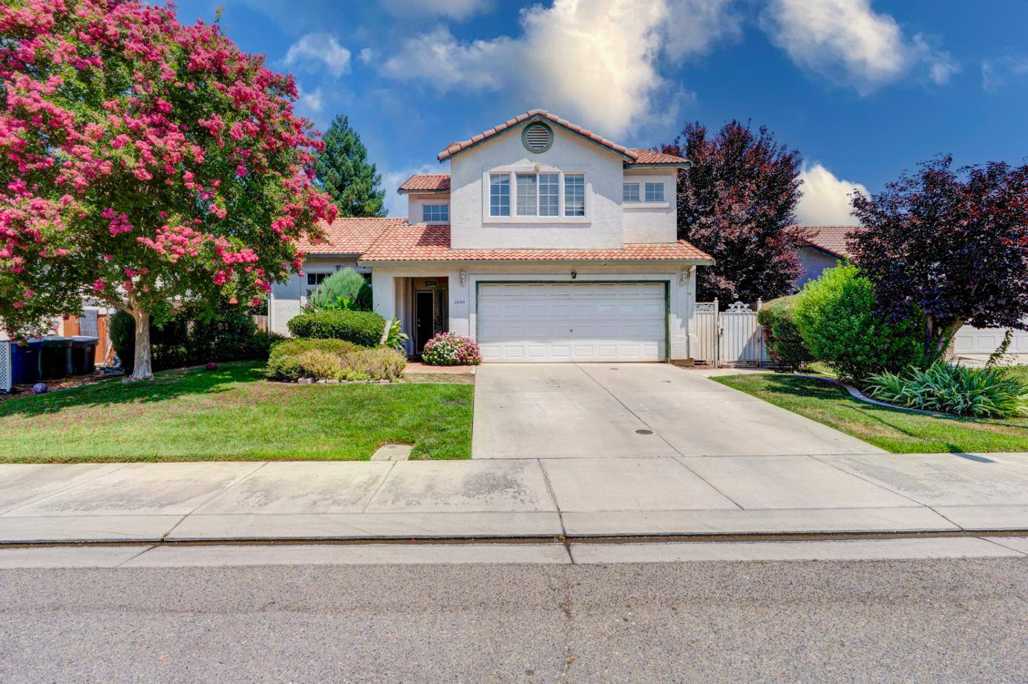 Merced, CA 95340,2049 Spy Glass CT