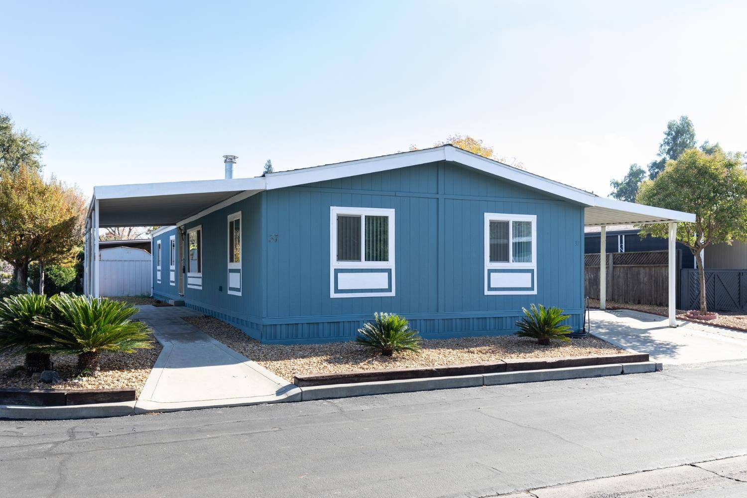 Fresno, CA 93720,8701 N Highway 41 #37