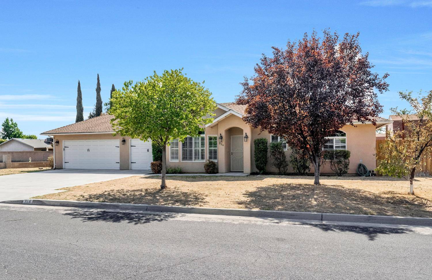 Clovis, CA 93612,316 N Argyle AVE