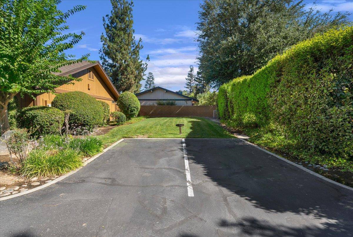 Fresno, CA 93704,6300 N Palm AVE #125