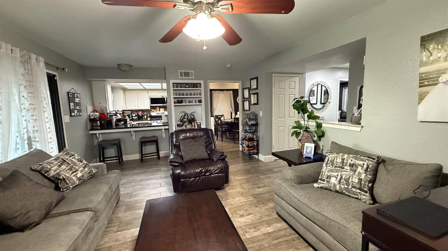 Fresno, CA 93727,5952 E Illinois AVE