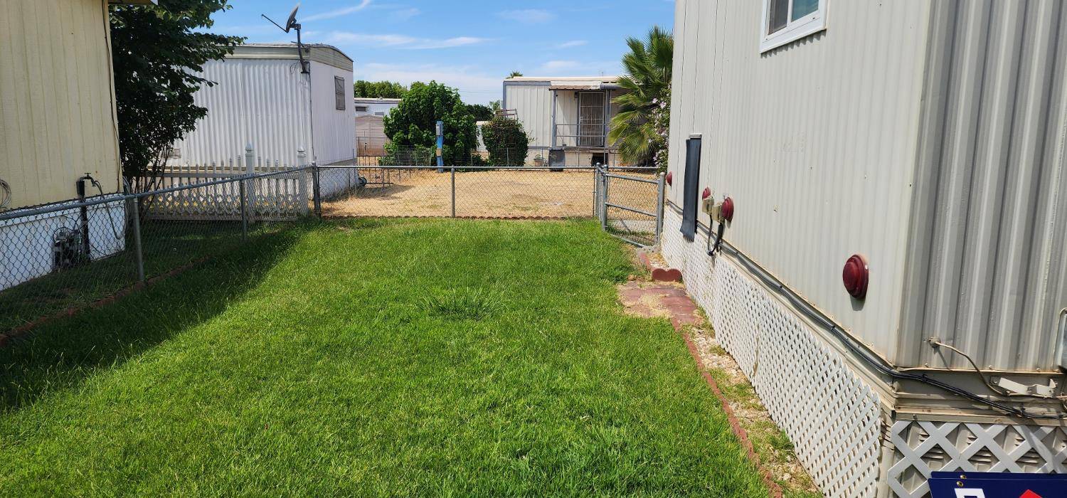 Clovis, CA 93612,1272 Villa AVE #66