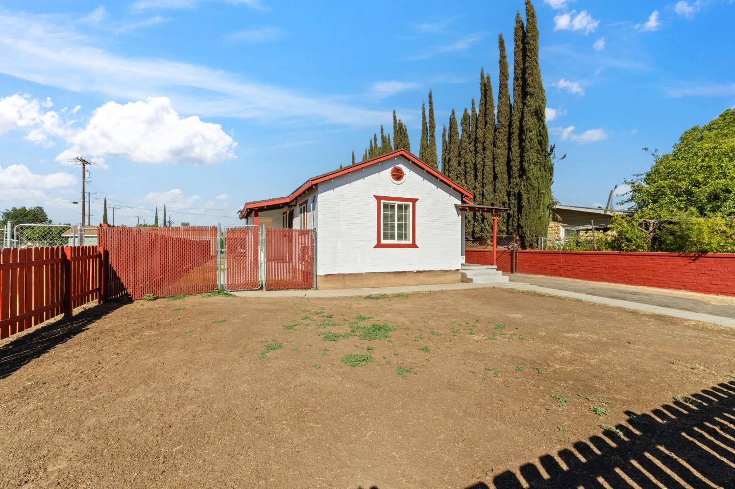 Madera, CA 93638,405 S C ST