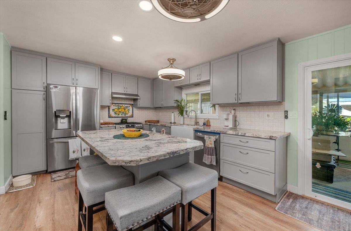Sanger, CA 93657,339 N Frankwood #29