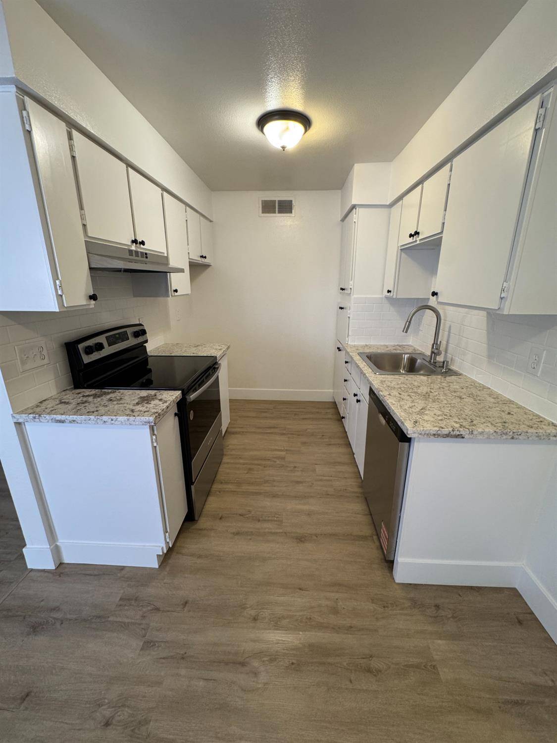 Fresno, CA 93705,1550 W Ashlan AVE #134