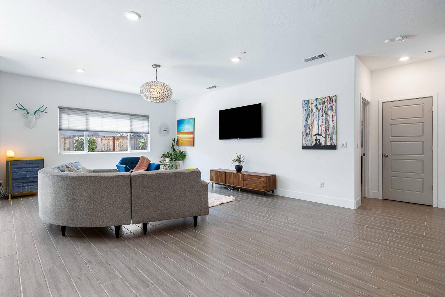 Clovis, CA 93619,970 Lester AVE