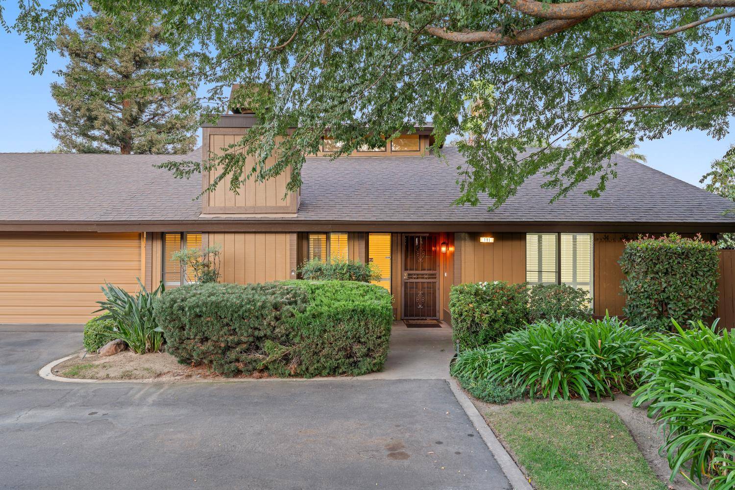 Fresno, CA 93704,6260 N Palm AVE #111