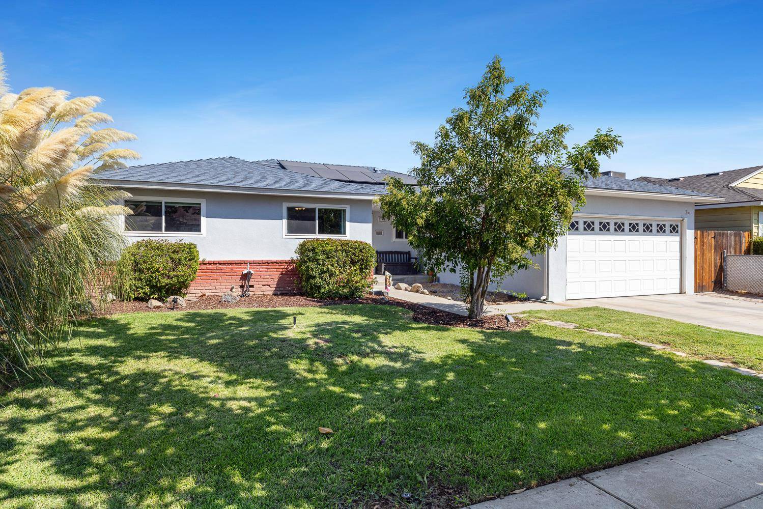 Fresno, CA 93710,1310 E Sample AVE