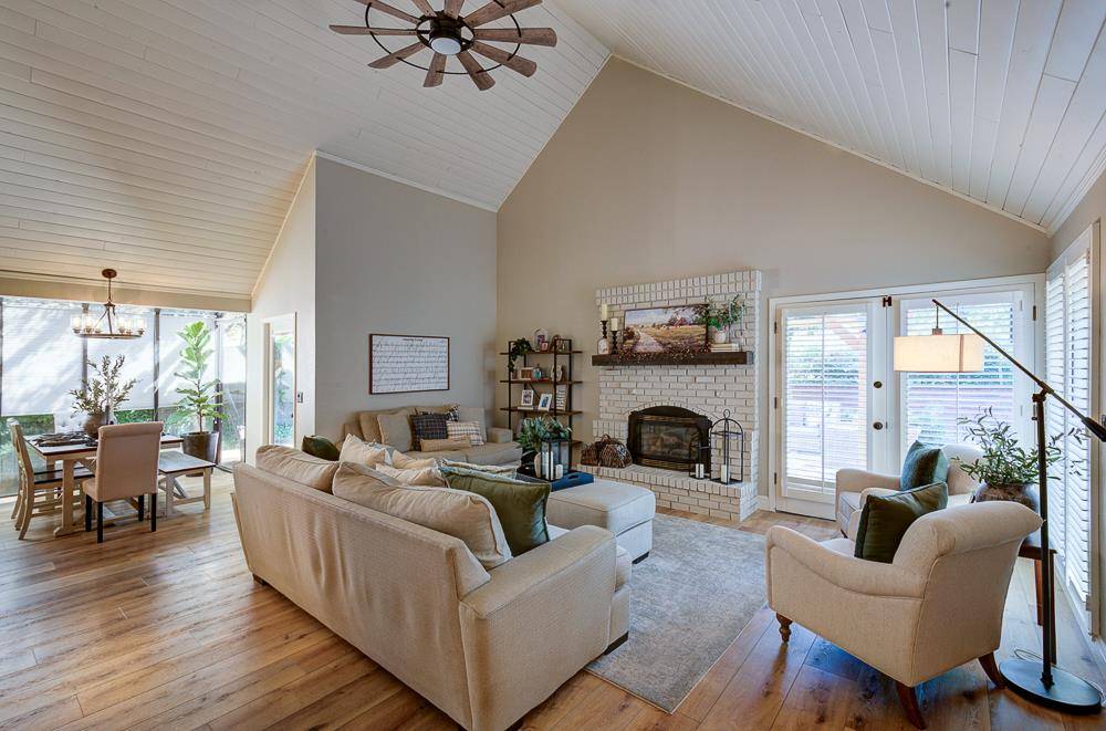 Fresno, CA 93711,2555 W Bluff AVE #152