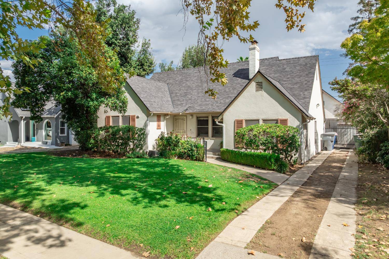 Fresno, CA 93705,2110 N Vagedes AVE