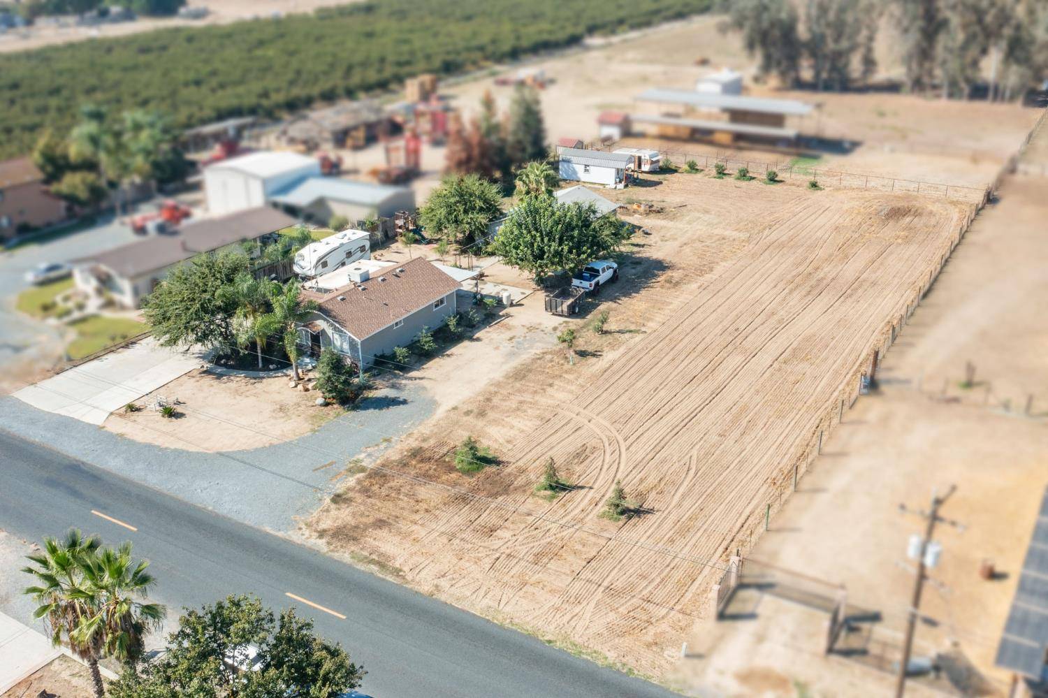 Dinuba, CA 93618,40283 Road 40