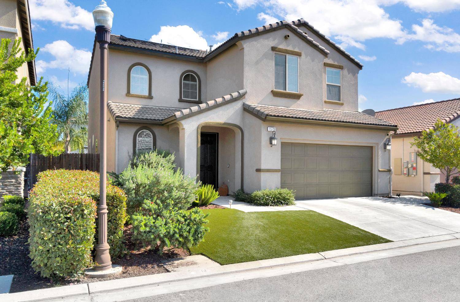 Clovis, CA 93619,1579 Medellin LN