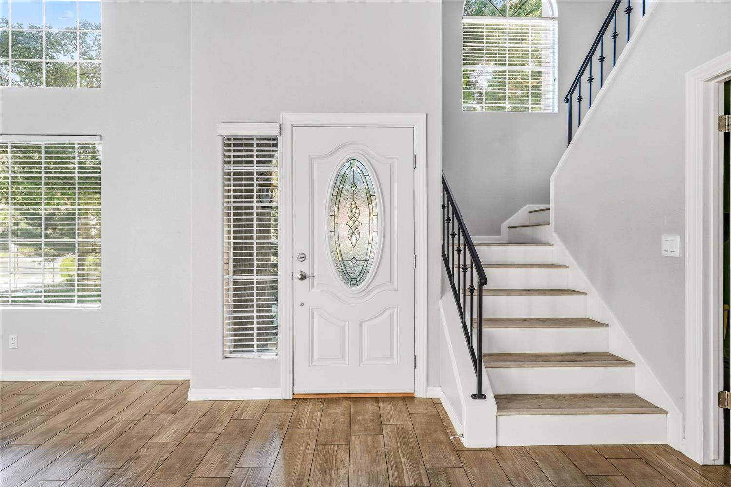 Fresno, CA 93720,387 E Braddock DR