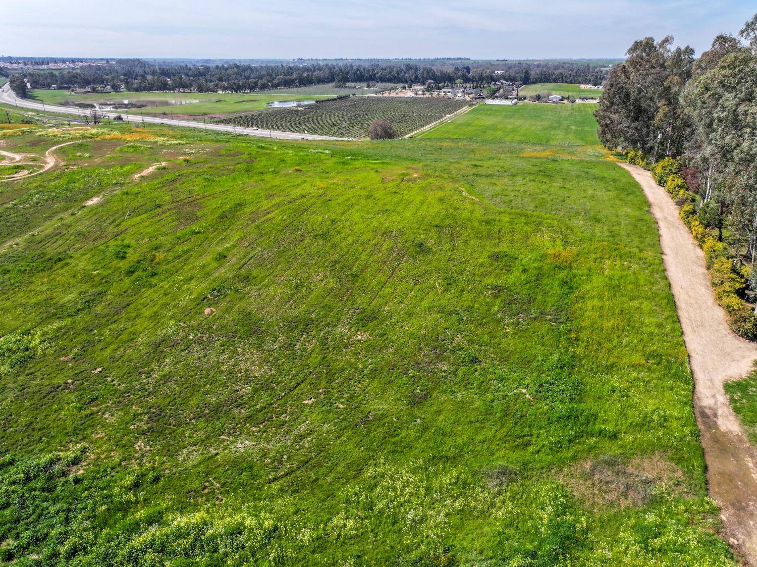 Clovis, CA 93619,0 N Willow Bluff