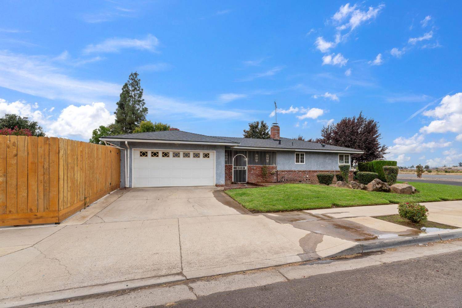 Fresno, CA 93710,6594 N Fresno ST