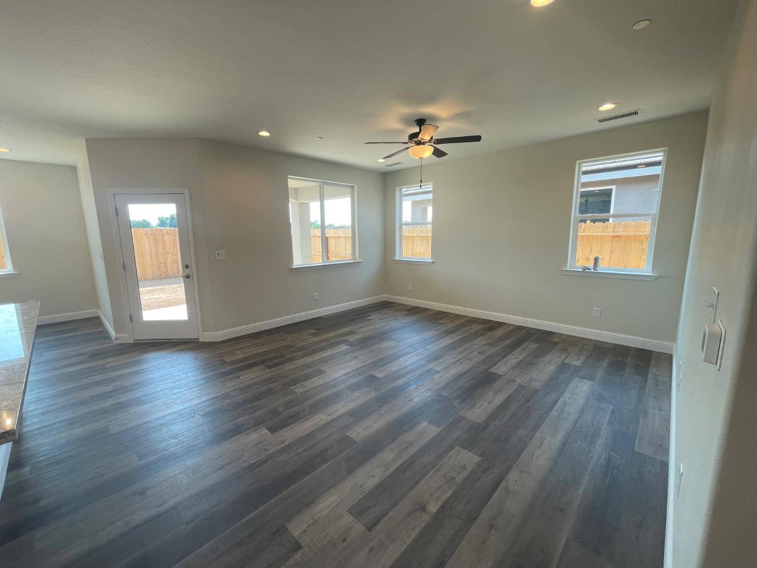 Kerman, CA 93630,16151 West Monterey Ave