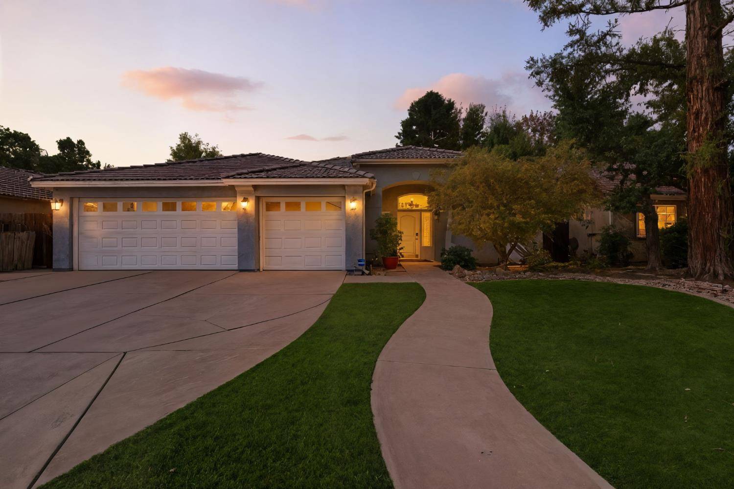 Fresno, CA 93720,8531 N Woodrow AVE