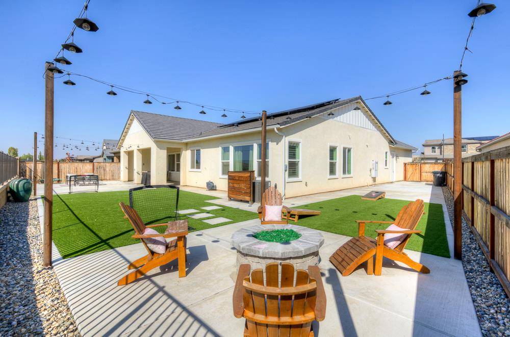 Madera, CA 93636,1048 Beaver Pond Loop