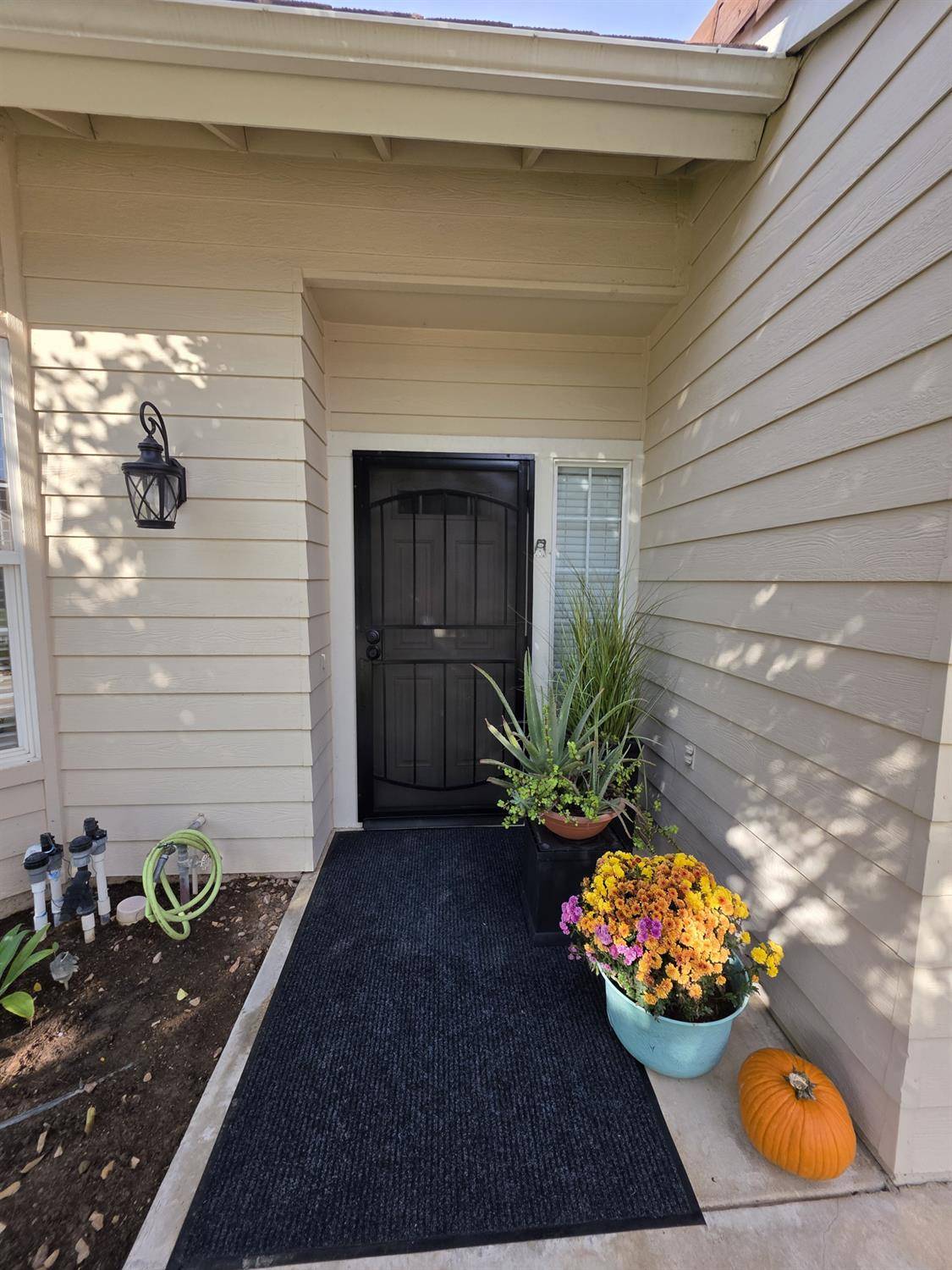 Dinuba, CA 93618,337 Village DR