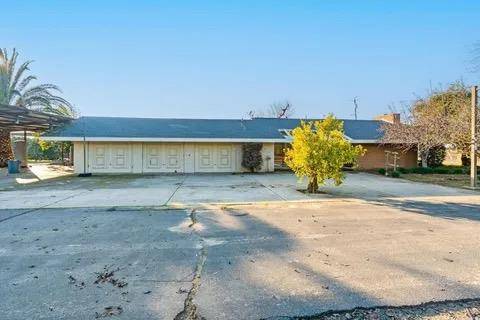 Sanger, CA 93657,14721 E Tulare AVE