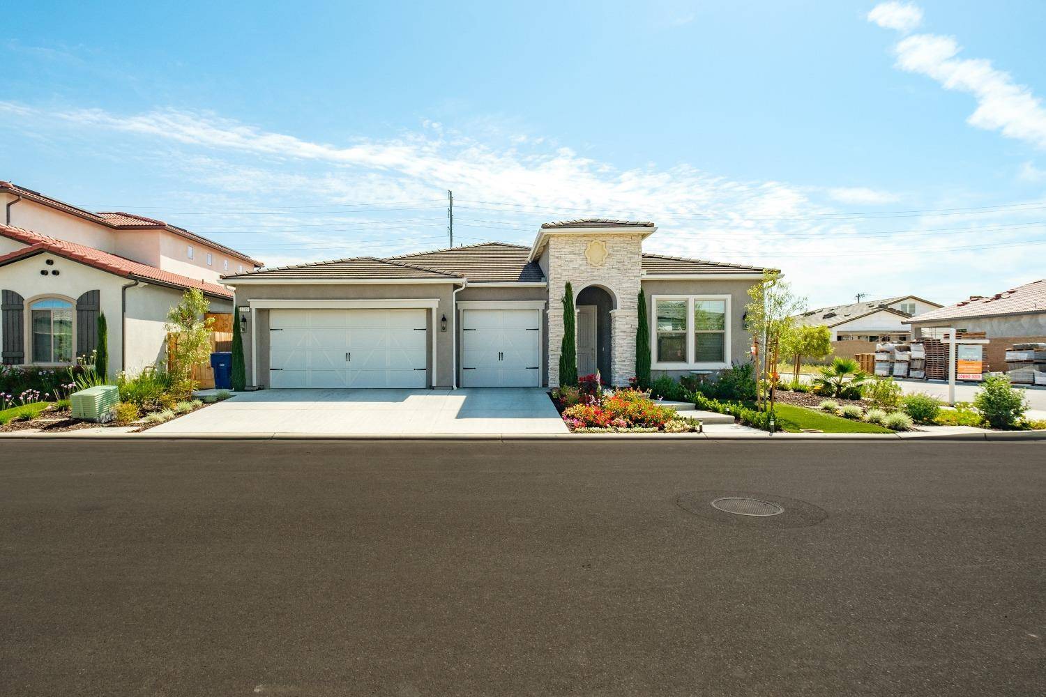 Fresno, CA 93727,2788 N Douglas AVE