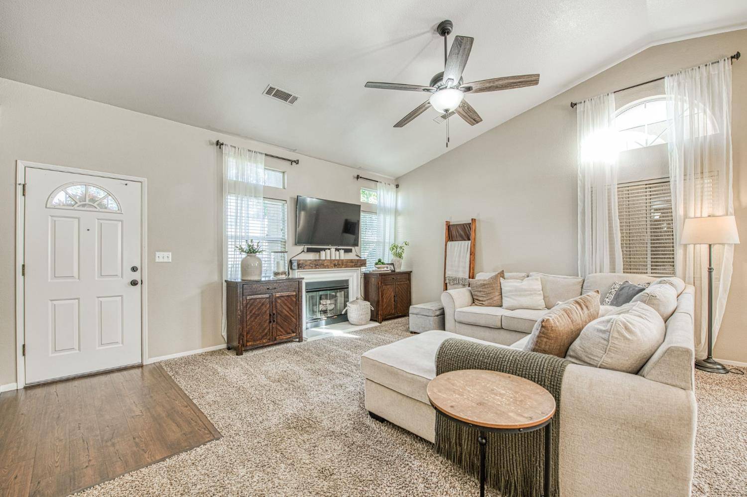 Kingsburg, CA 93631,132 Forest DR