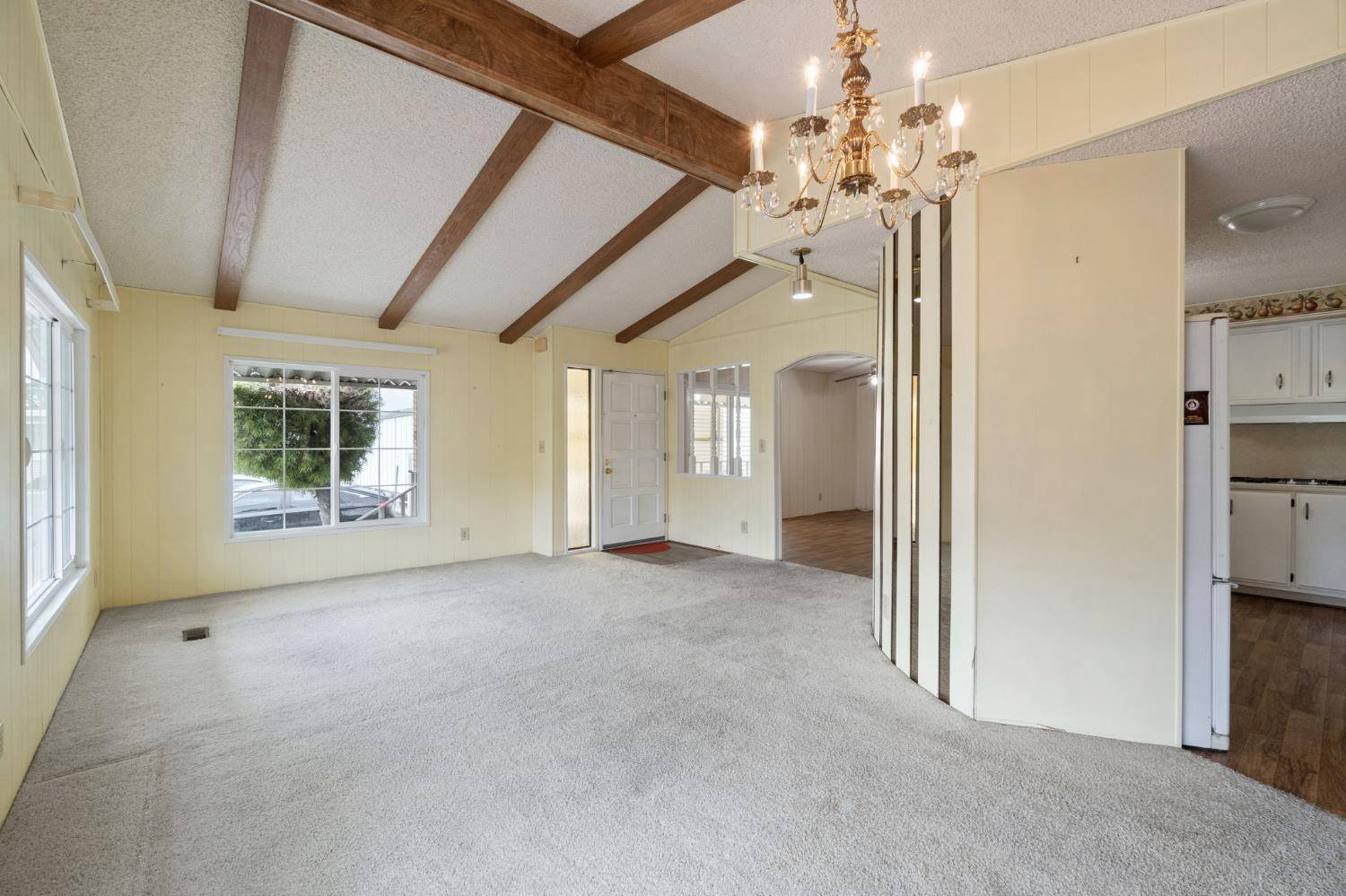 Clovis, CA 93612,1001 Sylmar AVE #SPC 2