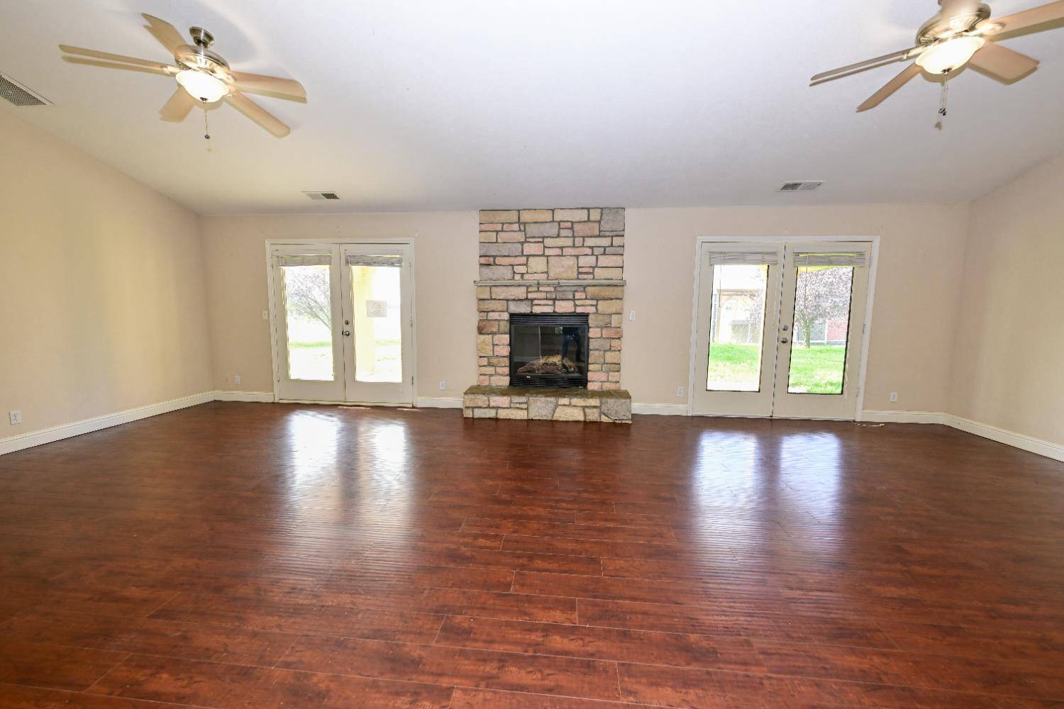 Madera, CA 93638,21088 Forest Glen RD