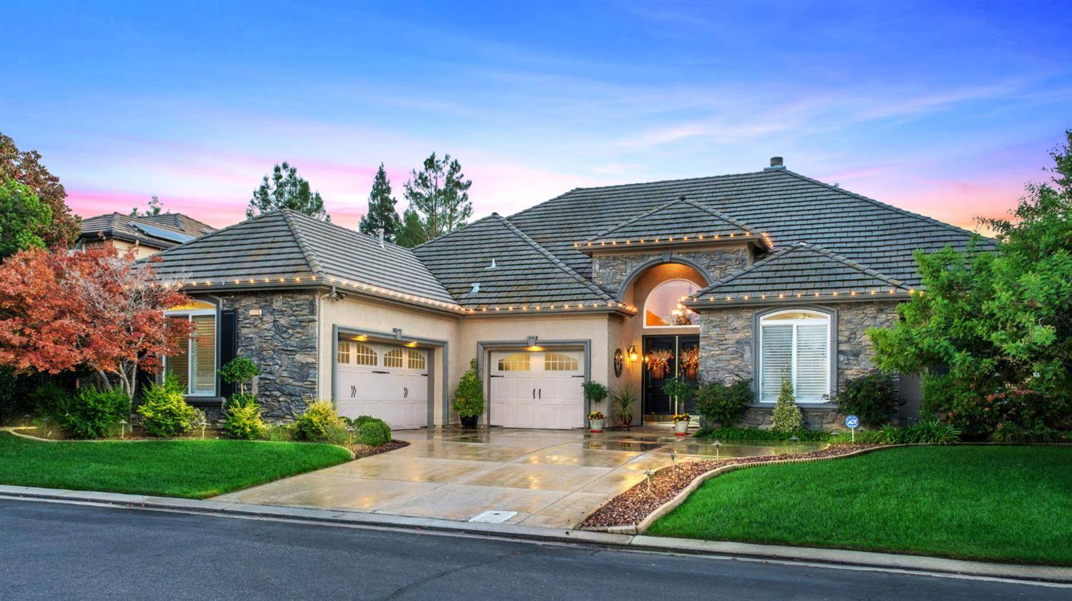 Fresno, CA 93730,1689 E Shoal Creek DR