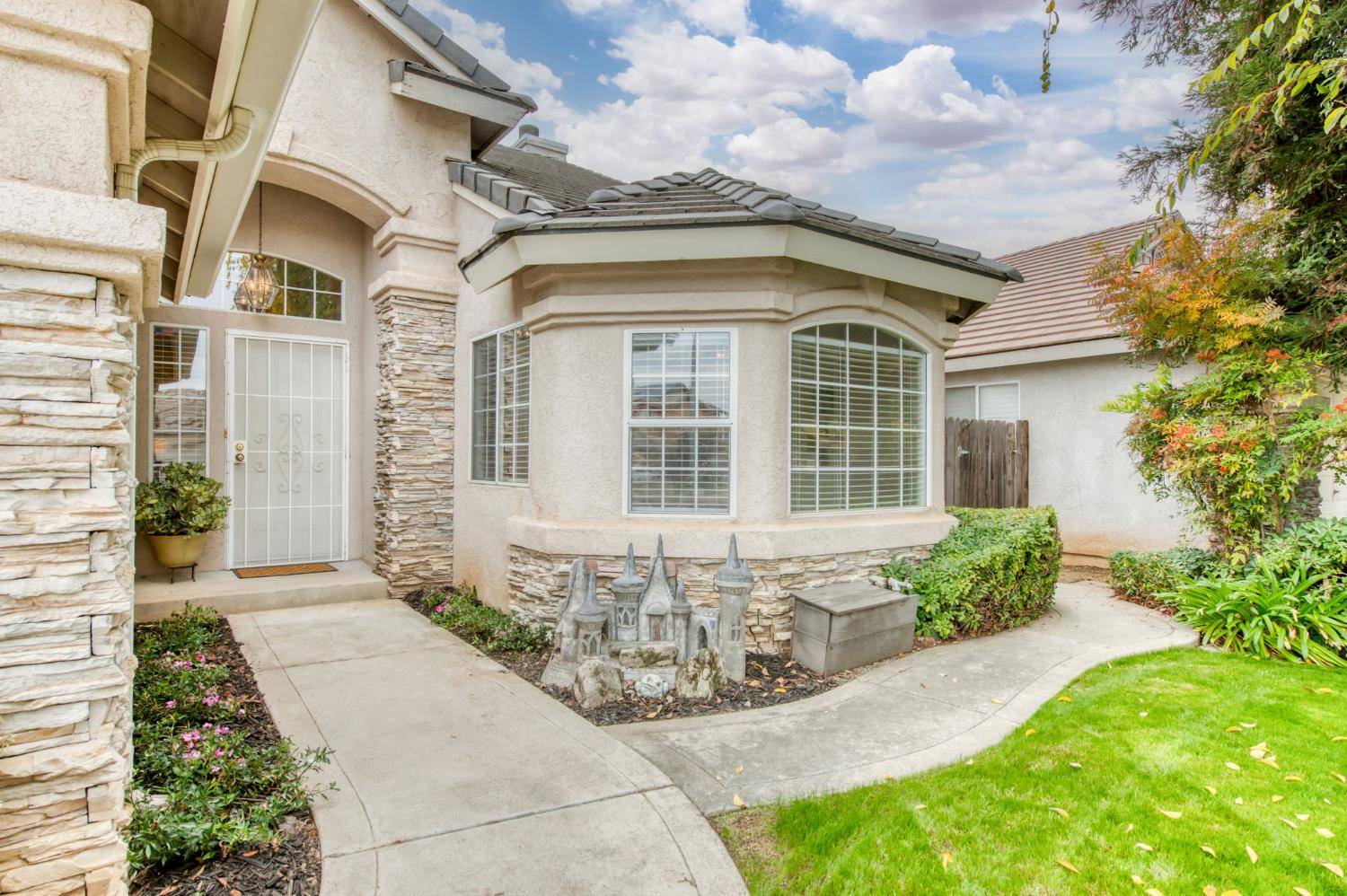 Fresno, CA 93730,2443 E Rush AVE