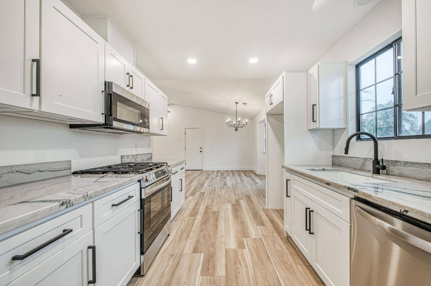 Selma, CA 93662,3526 Olive ST