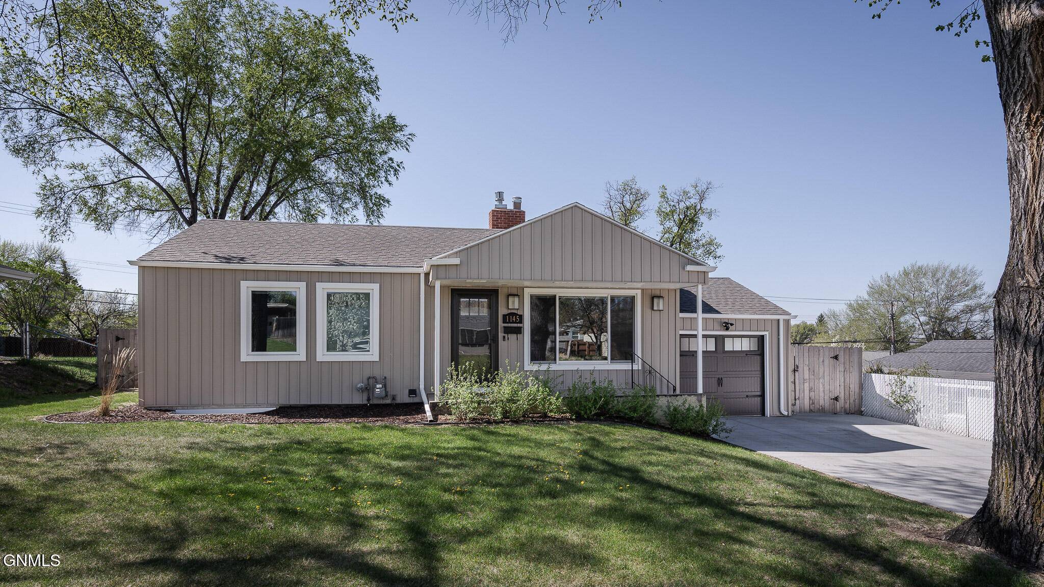 Bismarck, ND 58501,1145 South Highland Acres RD