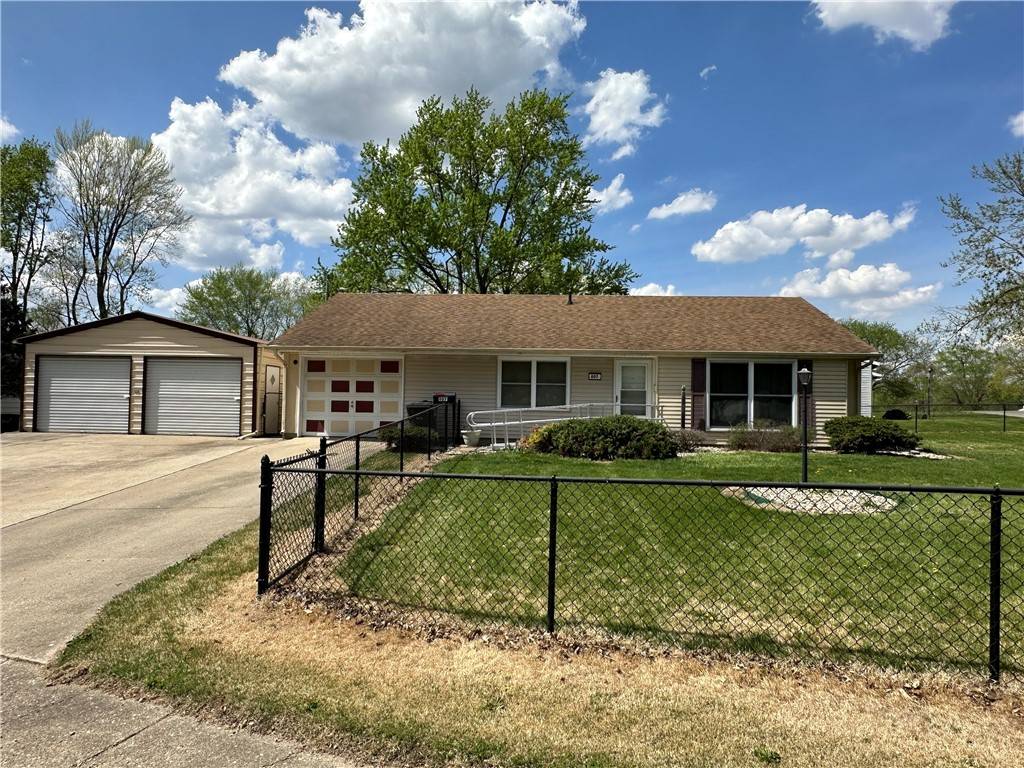Danville, IL 61832,807 Hillside DR
