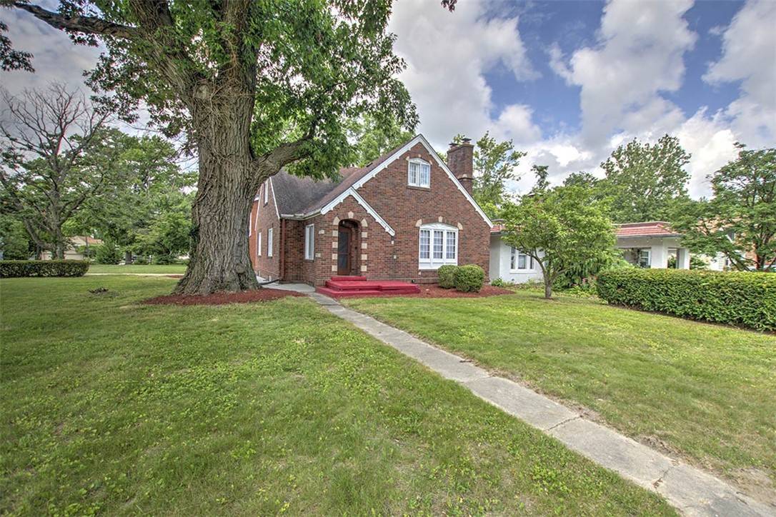 Decatur, IL 62522,311 Oakcrest AVE